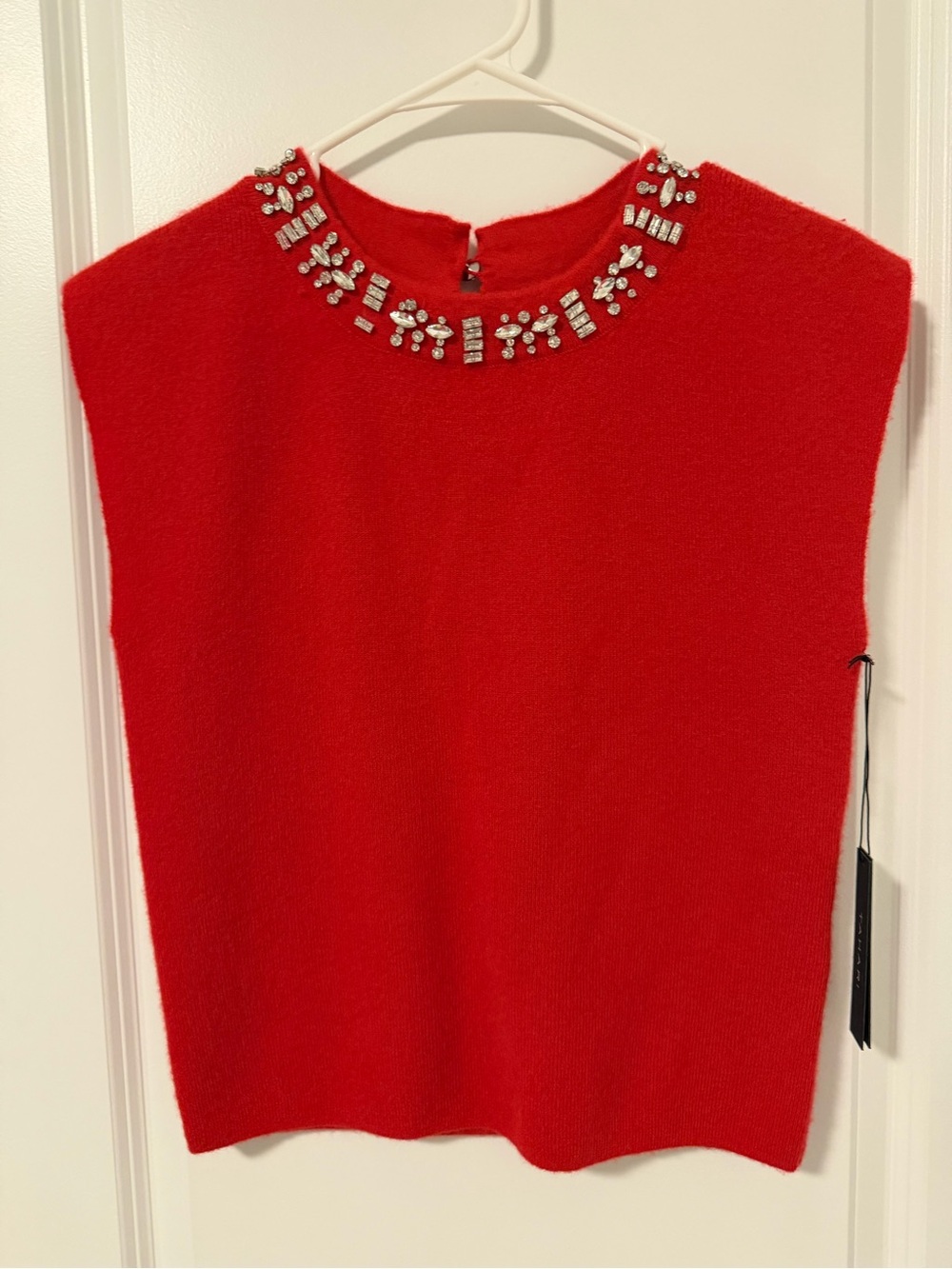 Tahari Pure Luxe Red 2-Ply Cashmere Jeweled Collar Sleeveless Knit Top NWT SizeM - Picture 12 of 12